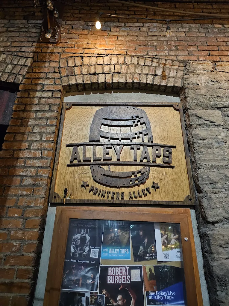 Alley Taps Nashville Printers Alley music venue
