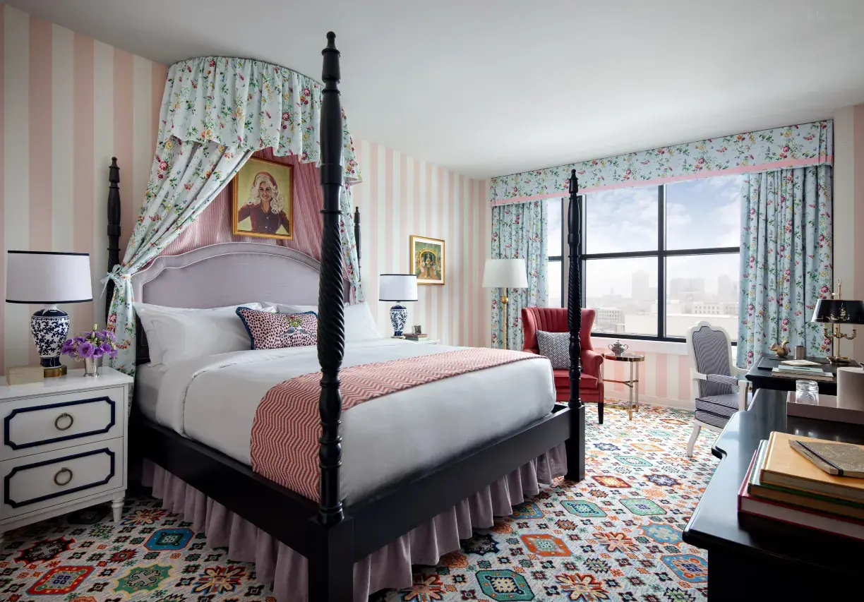 Graduate Nashville Room